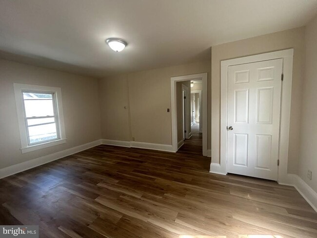 Photo - 310 W Grape St