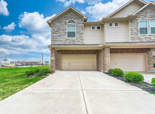 Photo - 532 N 6th St