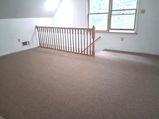 Building Photo - 134 Piney Woods Dr Unit One bedroom Apt