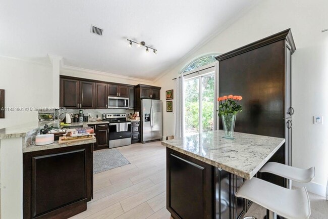 Building Photo - 15126 SW 49th St Rental