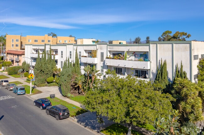Bagley Regent Apartments
