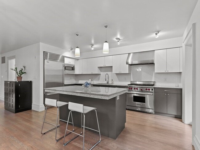 Photo - 21 Union Pk Unit GRD