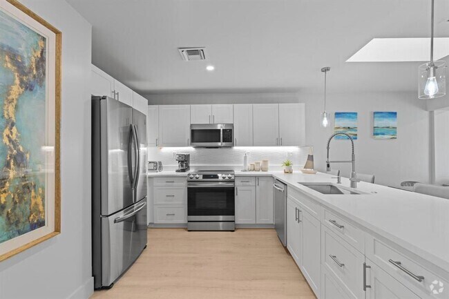 Building Photo - 1810 SE 7th St Rental