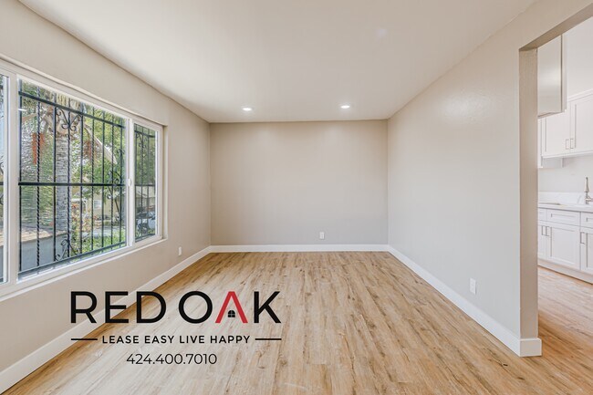 Photo - 921 W 82nd St Unit 21