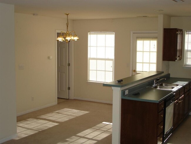 Photo - 4518 Waterloo Dr Unidad A