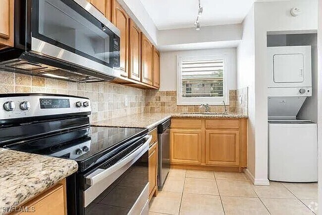 Building Photo - 600 Valley Stream Dr Rental