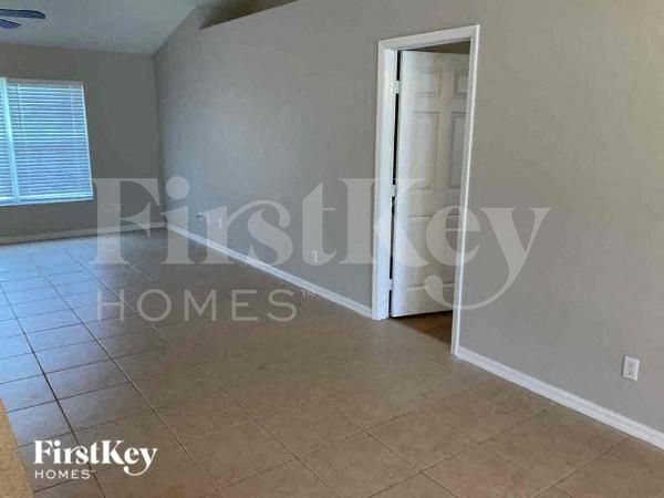 Photo - 408 SE 4th Terrace