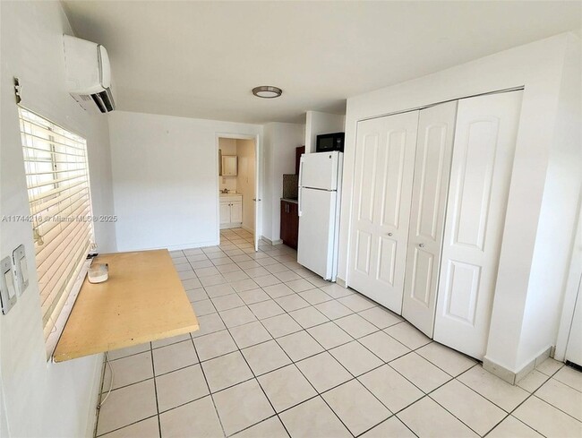 Photo - 4051 NW 2nd St Unidad 3 Rental