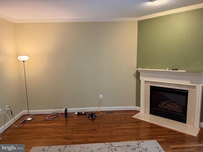 Photo - 615 Strandhill Ct