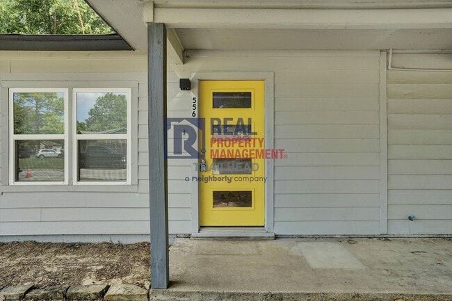 Photo - 556 NW Lorna St