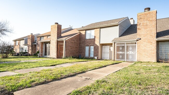 Photo - 10920 Village Bend Ln Unidad 920