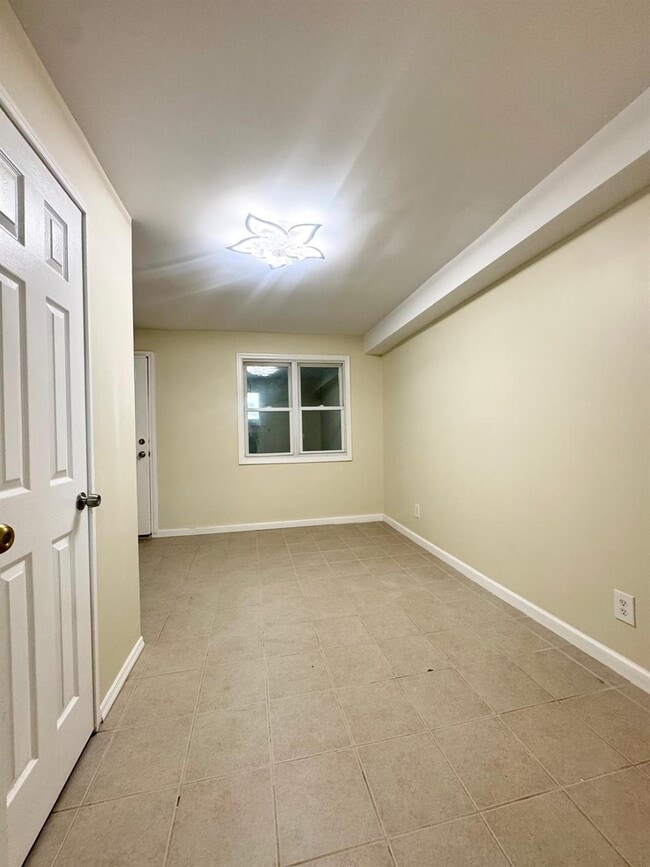 Photo - 2238 Lacombe Ave Unit 1