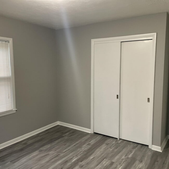 Photo - 5707 N 35th St