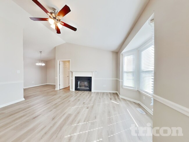 Photo - 101 N Lakeside Dr