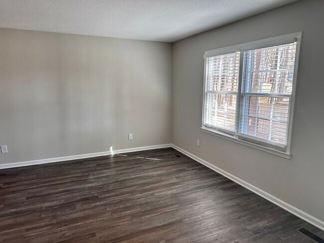Photo - Stunning 2-bedroom, 2 -bathroom Apartment