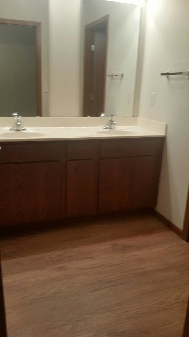 Photo - Glendale & Appleton Heights