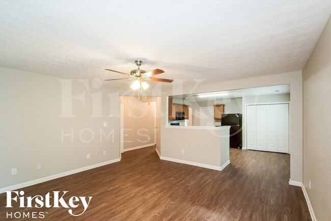 1392 Alcovy Falls Dr SE