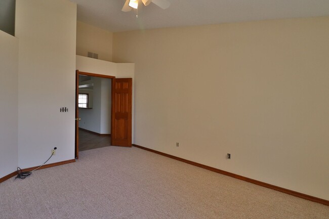 Photo - 3/2/2 Split plan with over 2100 square feet