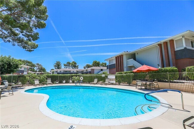 Photo - 683 Oakmont Ave Unidad 3505