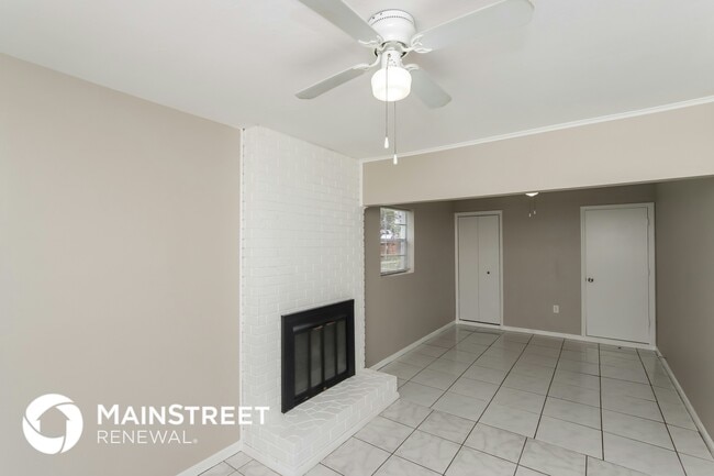 Photo - 4395 Sherwood Blvd