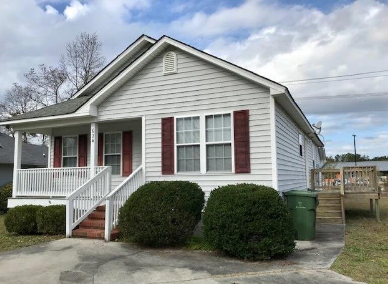 Photo - 624 Sharease Cir