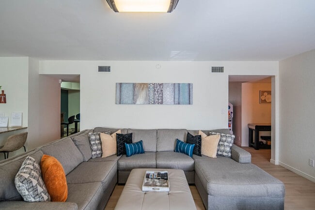 Photo - 6411 E Thunderbird Rd Unidad ID1465401P