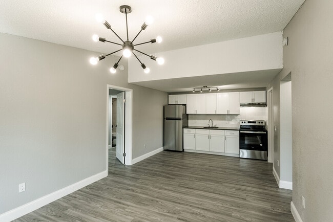 Photo - Palm Side Apartments