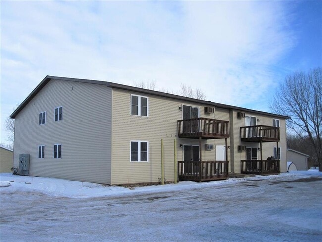 Photo - 308 Willow St