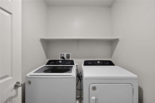 Photo - 371 Scarlet Pne Ct