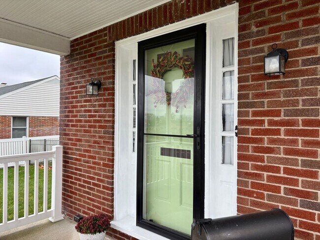 Photo - 3 Bedroom 1 Bathroom in Harrisburg!