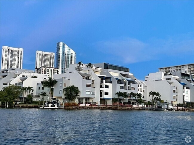 Building Photo - 440 Poinciana Island Dr Unit 1615 Rental
