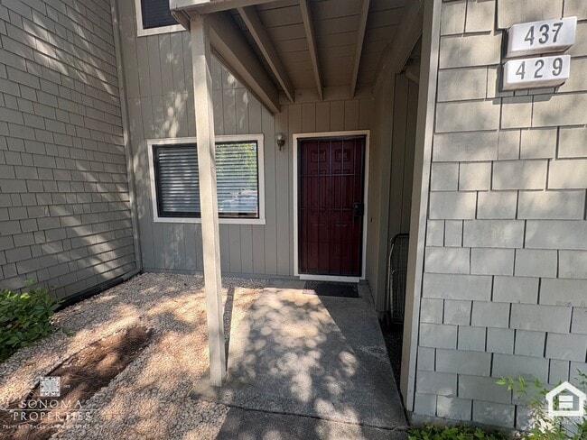 429 Bernice Ln