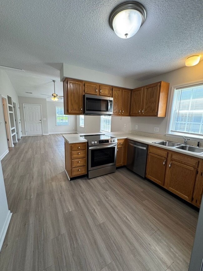 Photo - 122 Springwood Ln