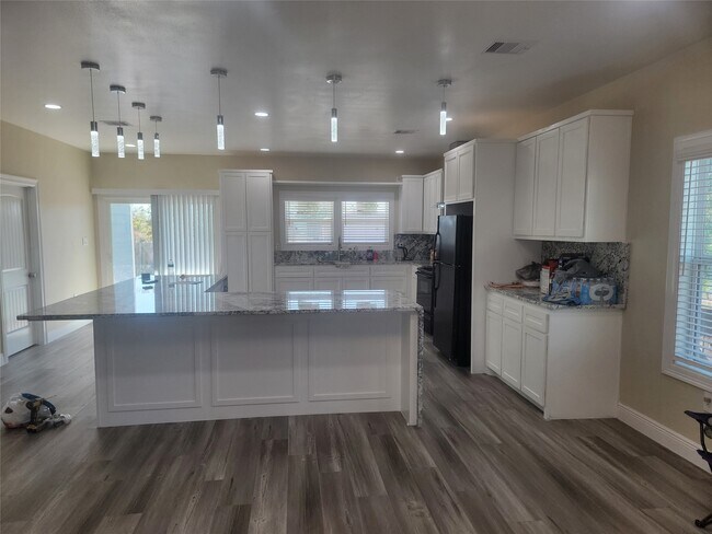 Photo - 2250 Rd 5732