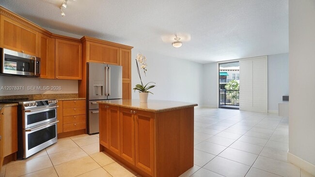 Building Photo - 55 Merrick Way Unit 729