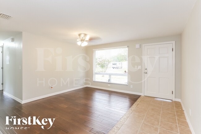 Photo - 447 W Clermont Dr