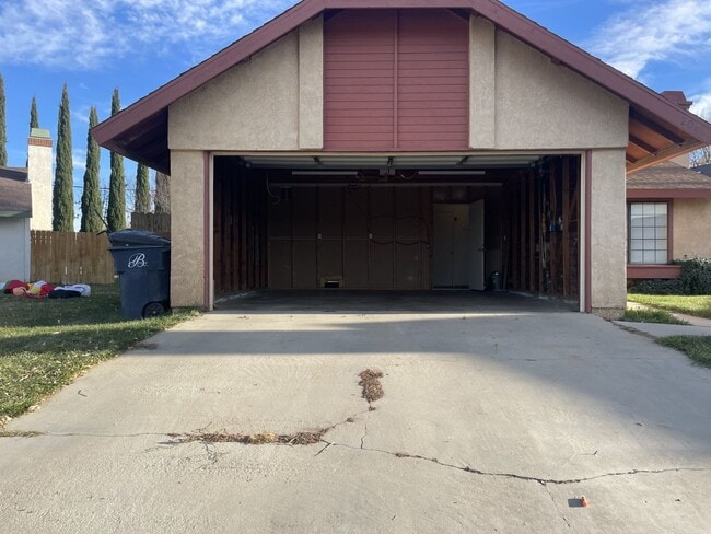 Photo - Located in the Heart of Tehachapi!