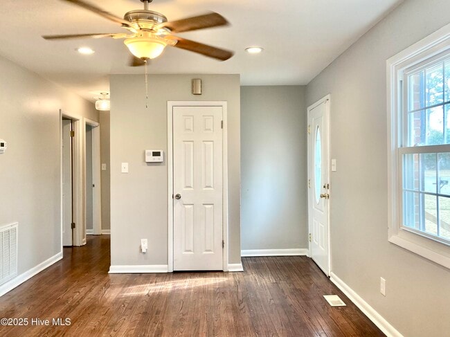Photo - 39 Cornell Dr