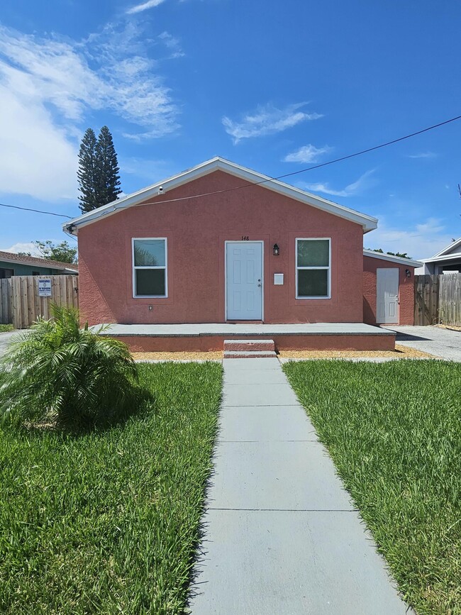 Photo - 148 W 14th St Casa