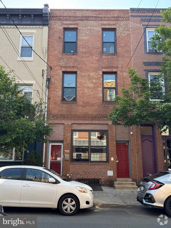 Building Photo - 755 S 8th St Rental