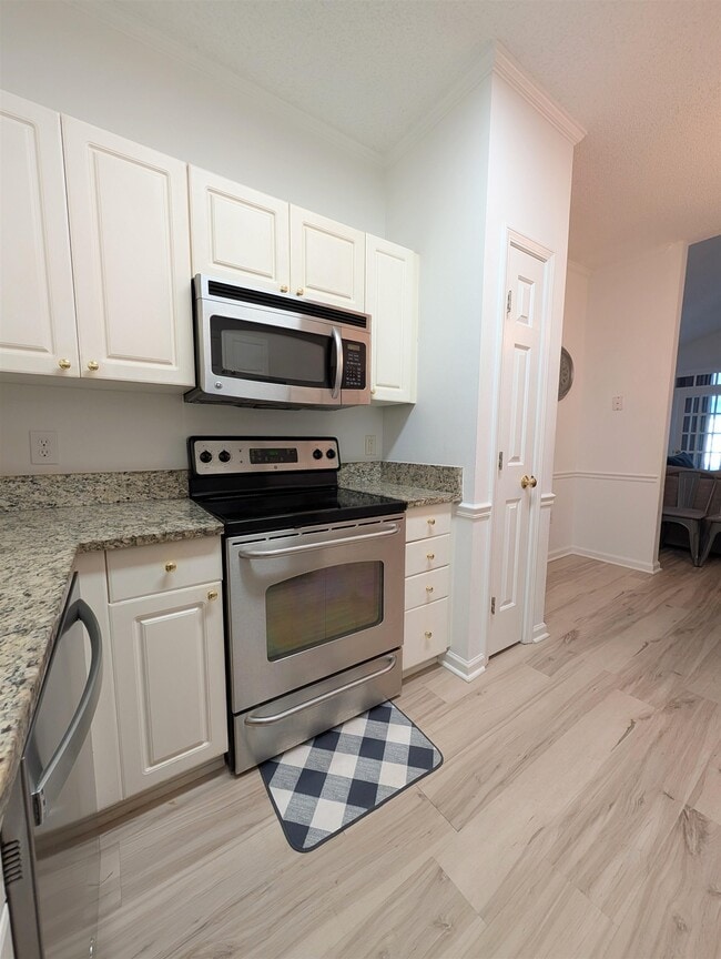 Photo - 9754 Leyland Dr