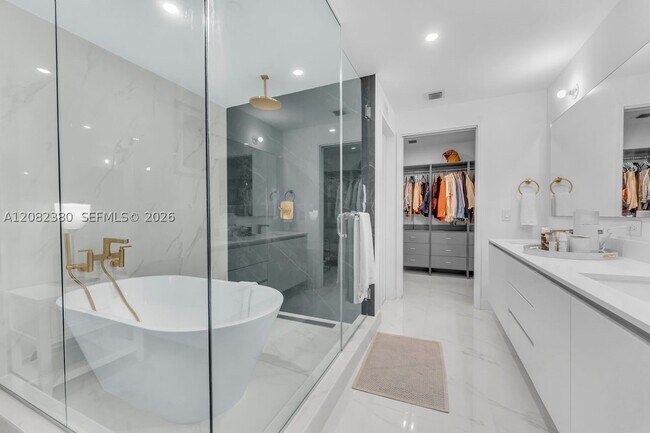 Photo - 700 NE 24th St Unit 1405