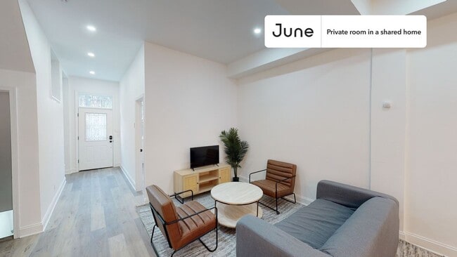 Photo - Room in Shared 5 bed/3.5 bath home Unit E