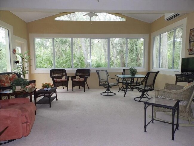 Photo - 107 Heron Point Way