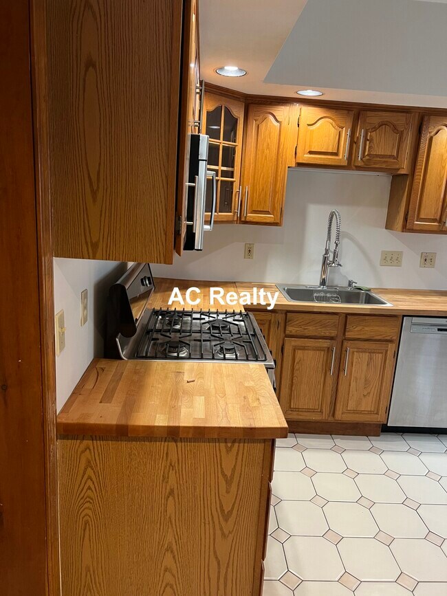 Photo - 7 Gorham Rd Unit 2