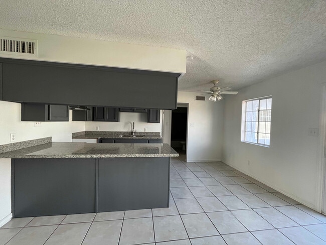 Photo - 2684 W 14th St