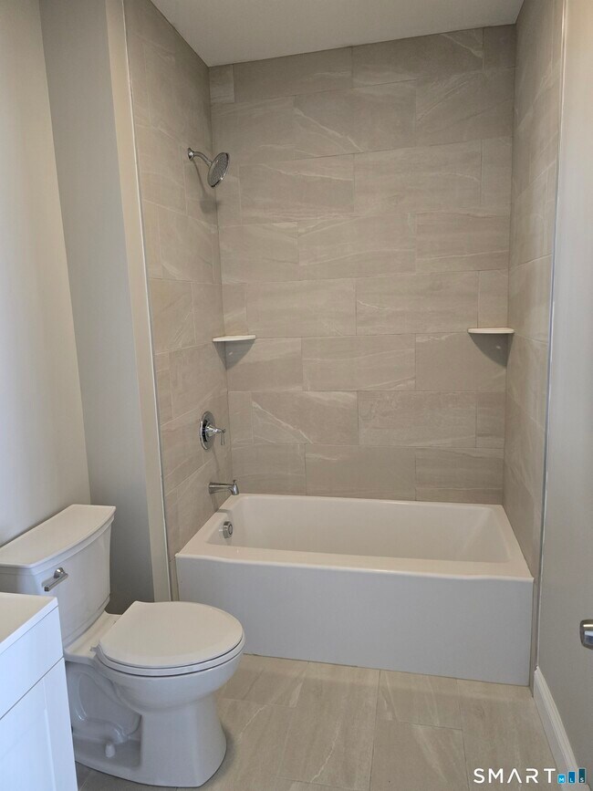 Photo - 775 Main St Unidad 4