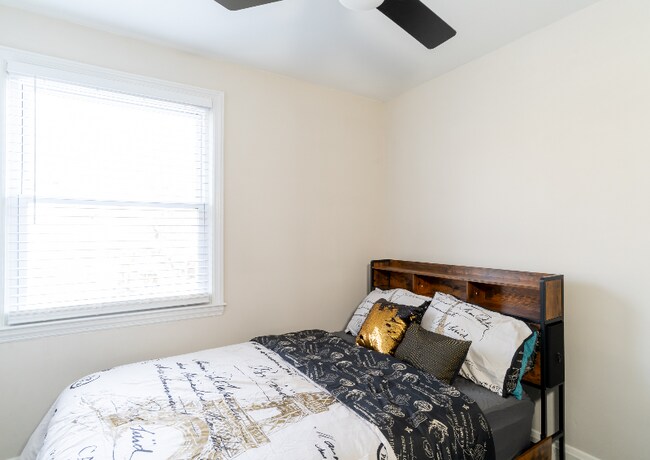 Photo - 1663 Winford Rd