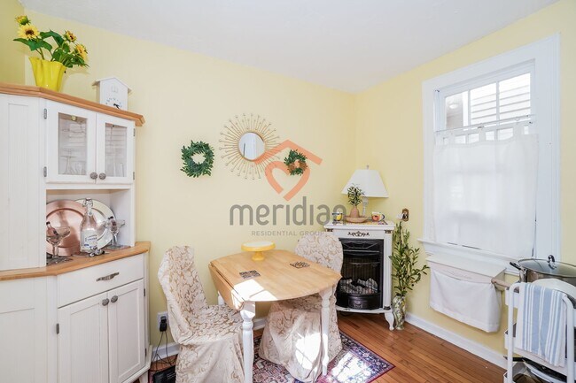 Photo - 1 bed / 1 bath ~ Fully Furnished Condo