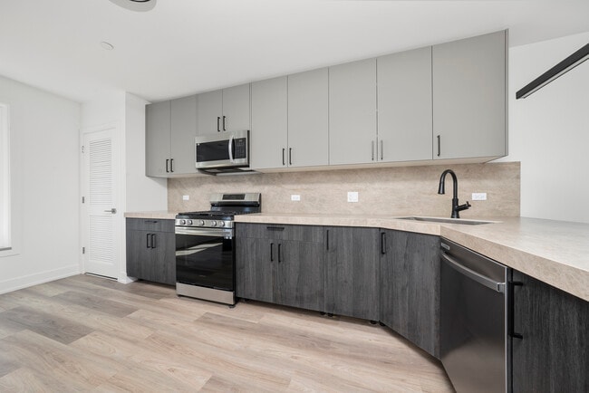 Photo - 2030 Greenwood St